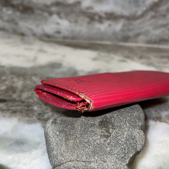Louis Vuitton Red Epi Leather 4 Key Case - Picture 4 of 16